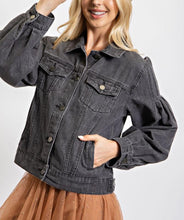 Load image into Gallery viewer, Washed Denim Jacket