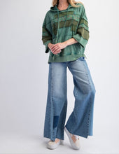 Load image into Gallery viewer, Washed Denim Bellbottom Jeans