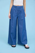 Load image into Gallery viewer, Pleated Wide Leg Chambray Pants
