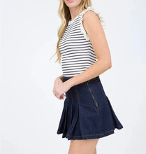 Load image into Gallery viewer, Ruffle Sleeveless Sweater Knit Top
