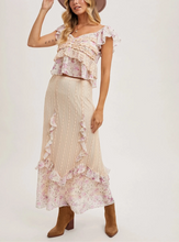 Load image into Gallery viewer, Ruffle Lace Trimmed Sweetheart Neck Top
