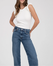 Load image into Gallery viewer, Ruffle Sleeveless Sweater Knit Top
