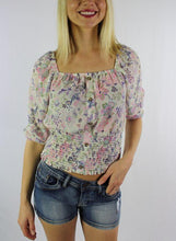 Load image into Gallery viewer, Women&#39;s 3/4th Sleeve Floral Top with Cinched Waist

