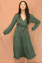 Load image into Gallery viewer, Ruffled Long Sleeves Woven Midi Dress
