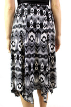 Load image into Gallery viewer, Printed Asymmetrical Midi Skirt
