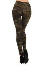 Load image into Gallery viewer, Camo Print Leggings
